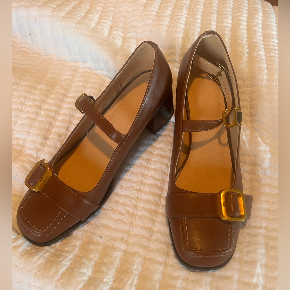Genuine leather gold buckle block heel